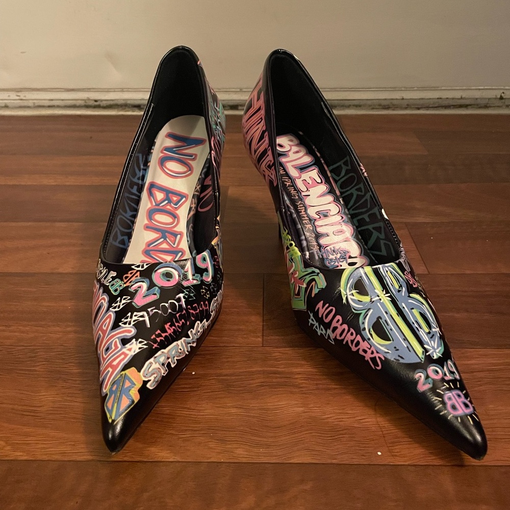 Balenciaga Chevre Classic Graffiti Knife Pointed Kitten Heel size 9.5